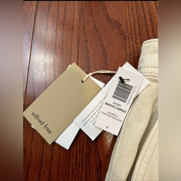 Aritzia Maeve Cargo Pant - Picture 3 of 4